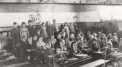 Classroom from 1920s